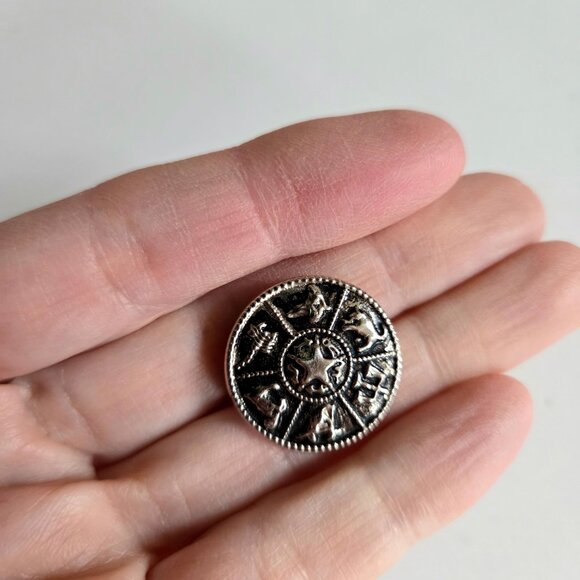 Zodiac signs vintage metal button. - Picture 2 of 3